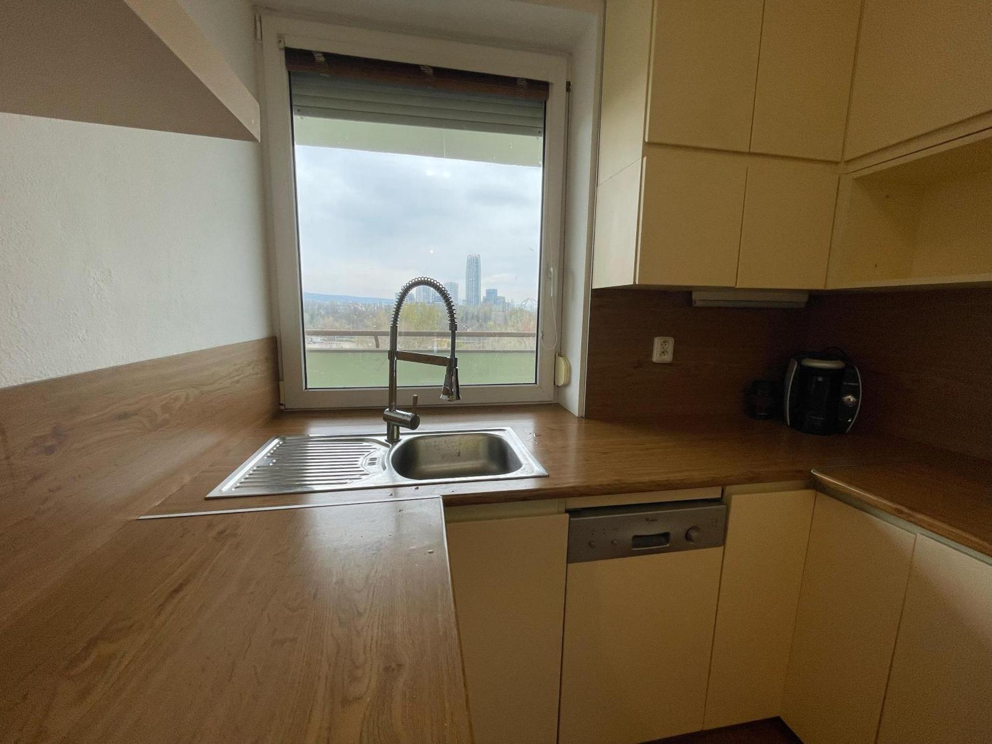 3-bedroom With Views And Free Parking * Bratislava